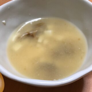 なめこと豆腐の味噌汁♪